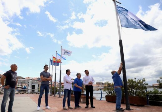 Trenor participa no izad da Bandeira Azul no Club Náutico de Boiro que certifica a súa calidade nos servizos, accesibilidade e sustentabilidade